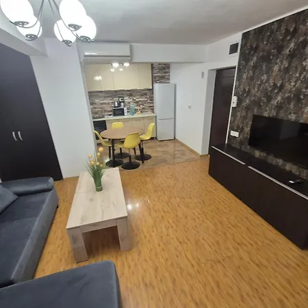 Apartamento Compozitori Cu Parcare Si Balcon Constança