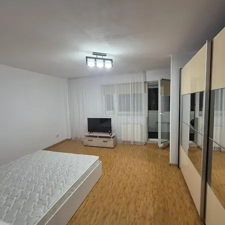 Apartamento Compozitori Cu Parcare Si Balcon Constança