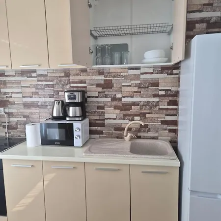 Apartmán Compozitori Cu Parcare Si Balcon Constanţa